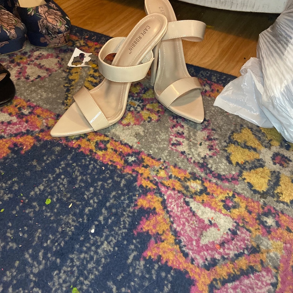 Cape robin nude heel